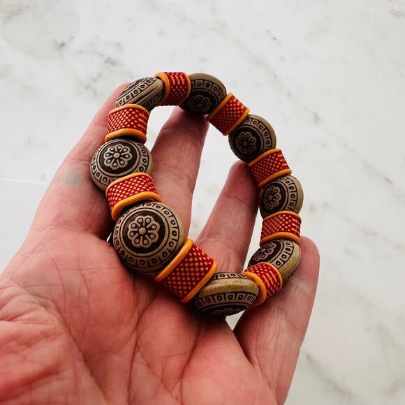 "Wo Som Bo" Coconut Shell Bracelet-Handmade Ghanaian Jewelry - Picture 4 of 4